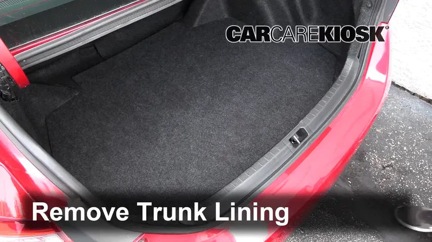 2018 Toyota Corolla LE 1.8L 4 Cyl. Levantar auto Usar el gato para levantar el auto